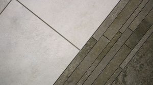 Feinsteinzeugfliesen in Natursteinoptik für hochwertige Boden- und Wandgestaltung